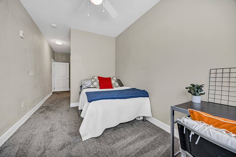 Park-Place-Waco-Model-Bedroom-01