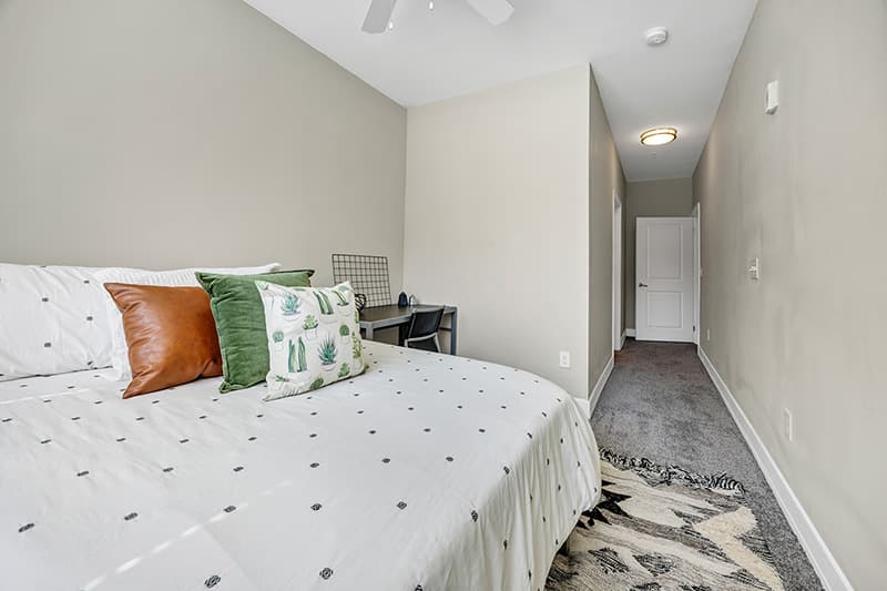 Park-Place-Waco-Model-Bedroom-03