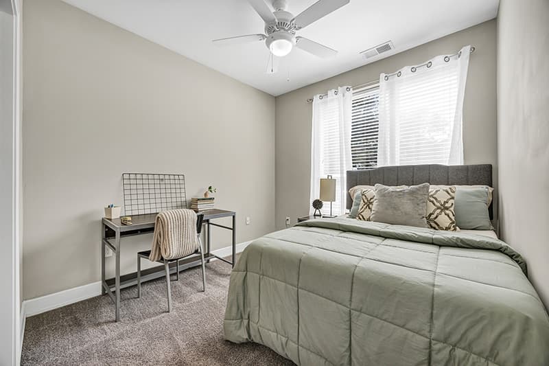 Park-Place-Waco-Model-Bedroom-04