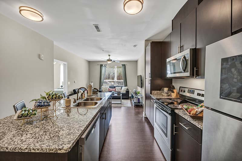 Park-Place-Waco-Model-Kitchen-02